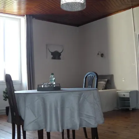 Aux Vieux Fours 住宿加早餐酒店 3*